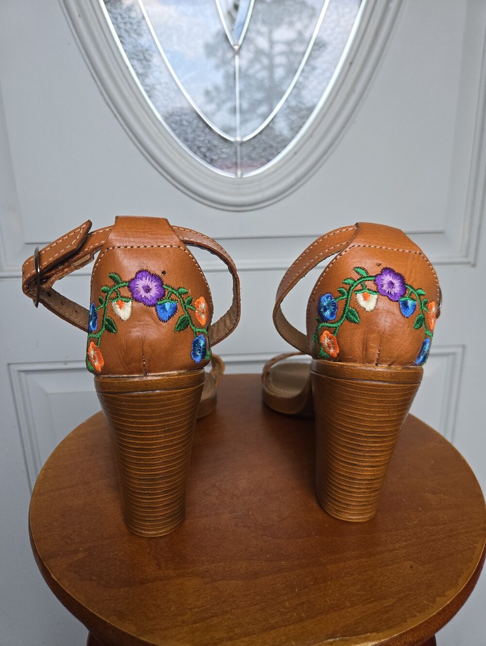 Handmade Mexican Floral Embroidered Heels - Picture 2 of 5